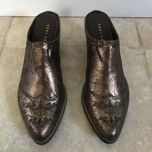 Women’s Very Volatile Metallic Bronze Mules Sz 6.5